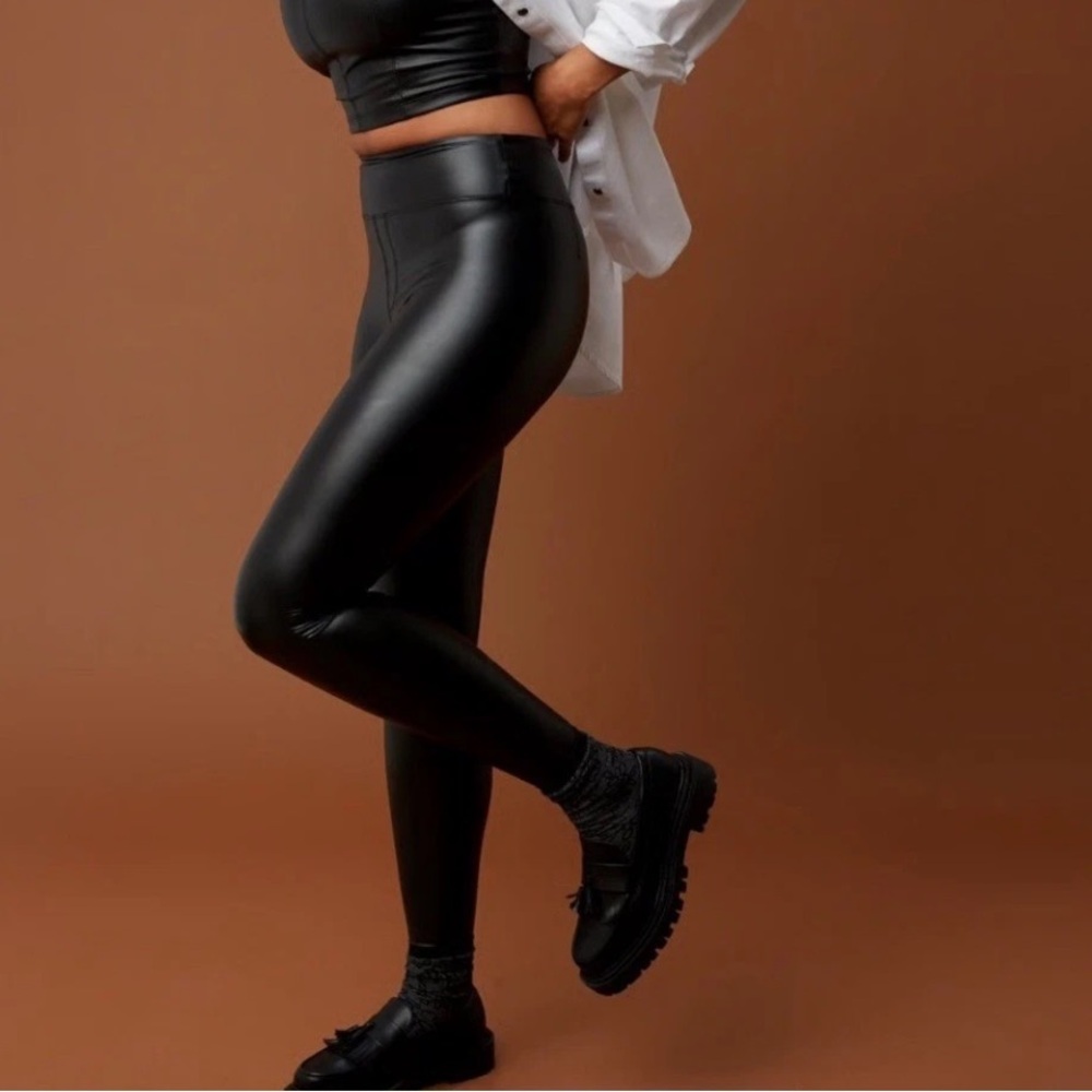 OFFLINE BY AERIE REAL LUXE FAUX LEATHER LEGGING